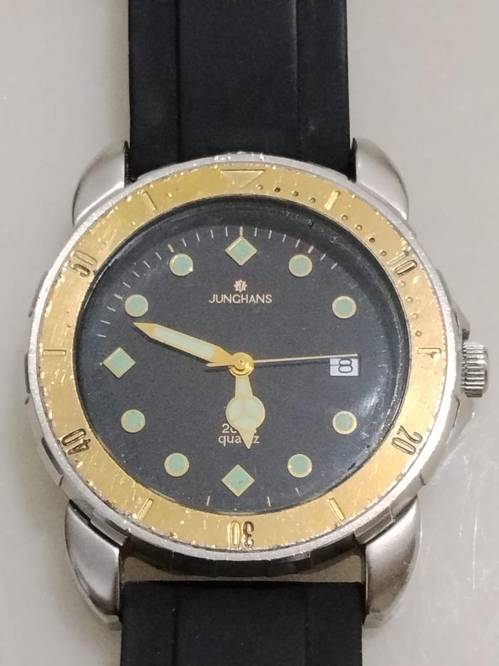 Jam Tangan Junghans Quartz Diver 200M Diameter 40MM