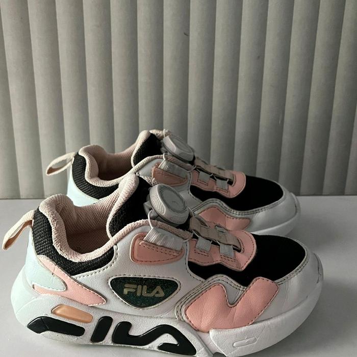 Sepatu Anak Second Original Fila Boa Girls Size 29/18cm