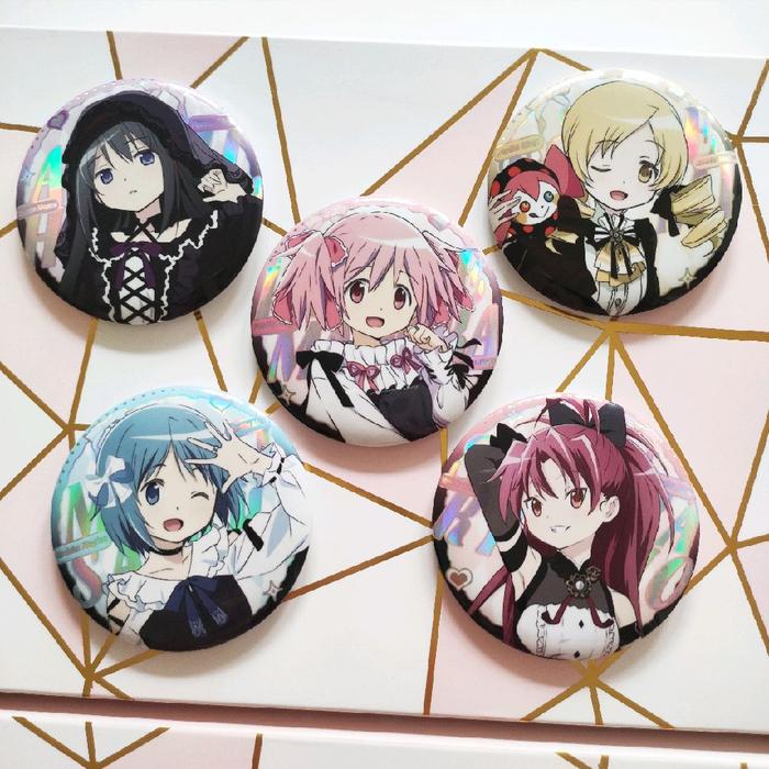 Pin Besar Jumbo Badge Anime Mahou Shoujo Madoka Magica Hologram / Madoka Kaname Homura Akemi Mami To
