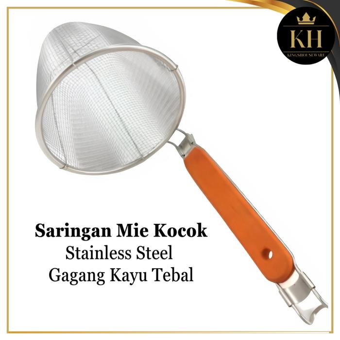 SARINGAN MIE AYAM KOCOKAN MIE STAINLESS gagang kayu 14cm Saringan Bakmi/ Saringan Bolong