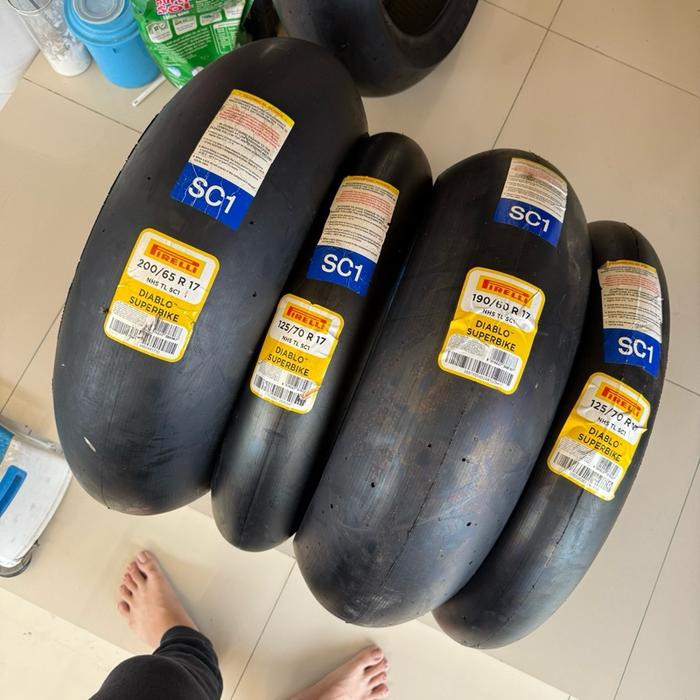 Pirelli Diablo Superbike 120/70 - 125/70 - 190/60 - 200/60 - 200/65