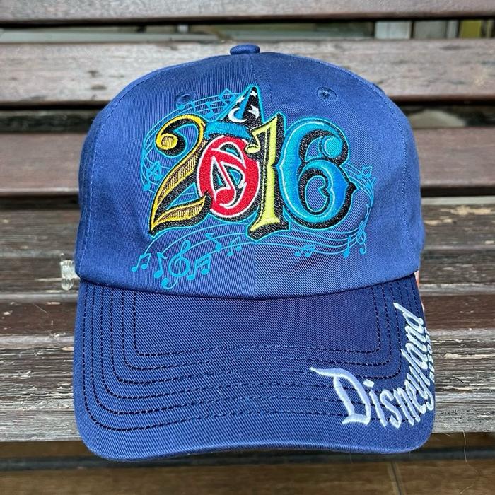 Topi Disney Second Like New Original