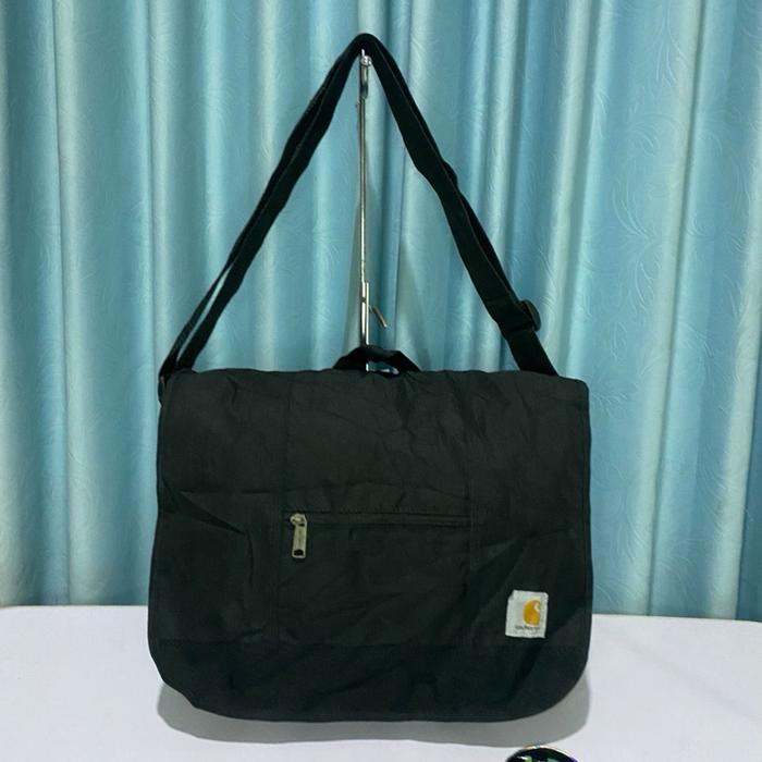Carhartt D89 messenger bag