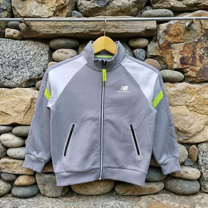 Jaket Tracktop New Balance kids size tag 130( 7-8 tahun)