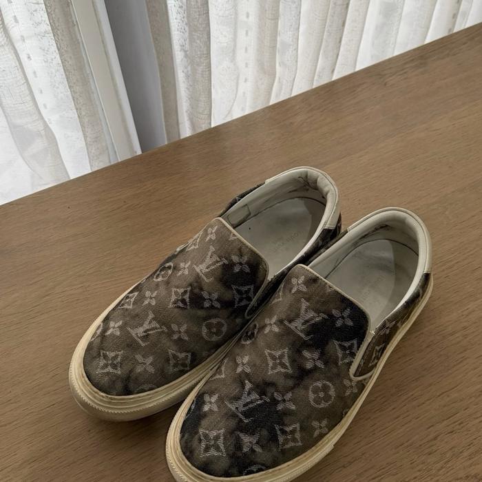 Preloved slip on LV louis vuitton denim grey monogram sneaker original 10000000%
