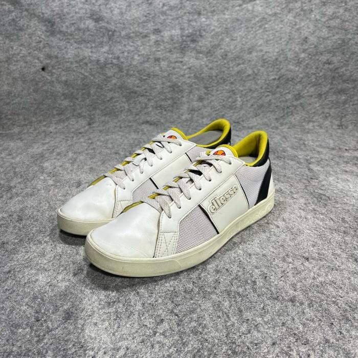 Merek: ELLESSE Model: SNEAKERS  Asal: THAILAND  Size :  8!setara 42 insole 27cm Casual Shoes Pria Ka