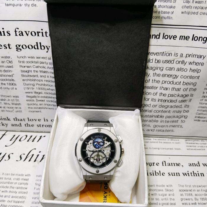 JAM TANGAN PRIA HUBLOT GENEVE UNIT MULUS PEMAKAIAN 1BULAN