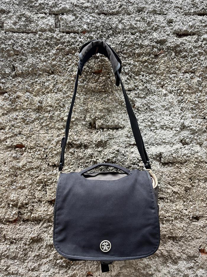 Crumpler The Six Million Dollar Home | Slingbag Kamera Crumpler
