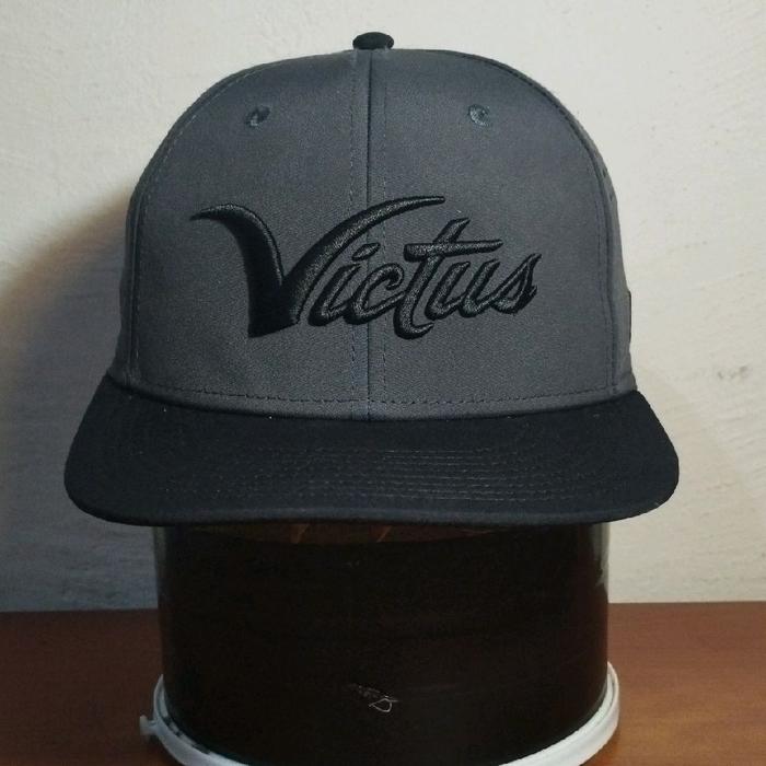 Topi Victus Marruci by Dome Headwear Likenew