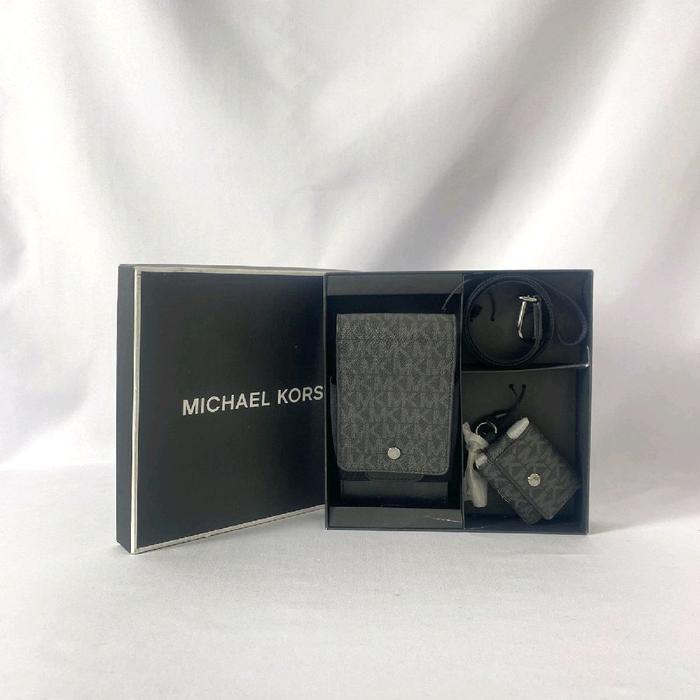 dompet mk gifting tech lanyard box set sign black vj