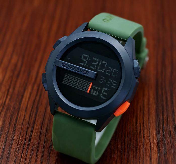 Quiksilver Drone Anti Air - Jam Pria Quiksilver Asli