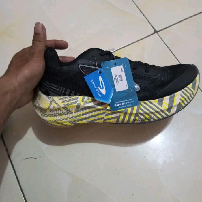 sepatu ori nineten running 910