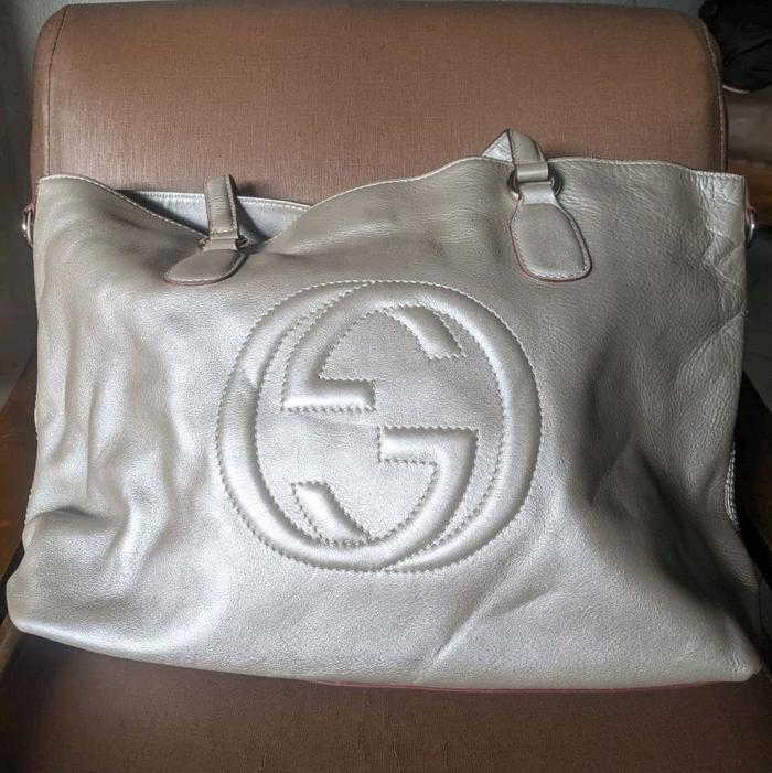 Gucci Tas Soho Bag Season 12 Preloved Wanita dengan Logo Distimenter Khas