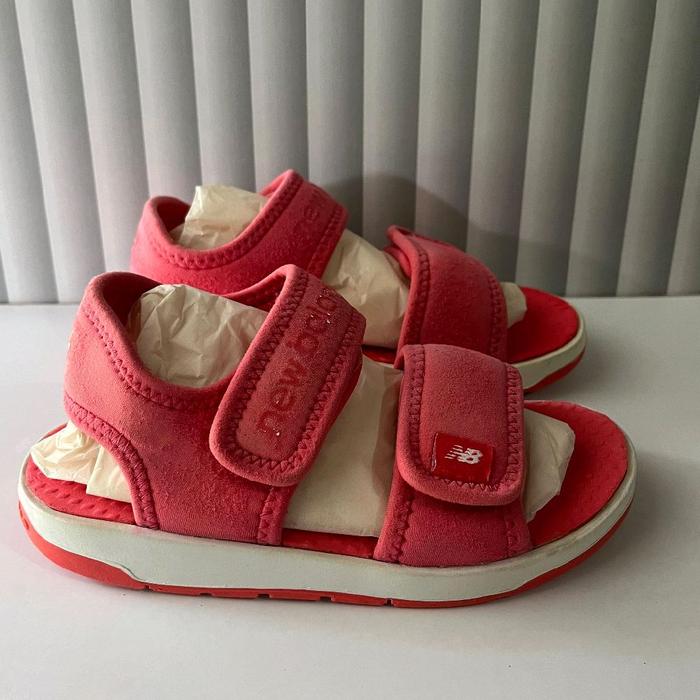 Sepatu Sendal Anak Second Original New Balance Size 29/18cm