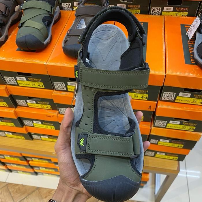 Sandal watchout Pria Hijau Tua dengan Desain Tali Kekinian dan Sol Nyaman untuk Aktivitas Sehari-har
