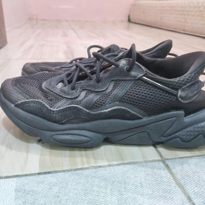 Adidas ozweego black original running sekolah