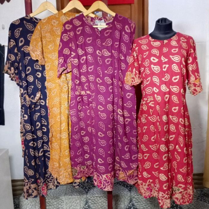 Daster Pekalongan Motif Batik Ukuran Standar dengan Pilihan Warna Ceria dan Desain Elegan