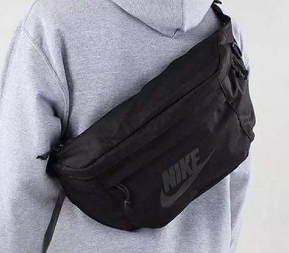 Nike Hip Tech Pack Waistbag. Tas Selempang Waistbag Tas Cangklong Punggung Nike Original Asli Sale D