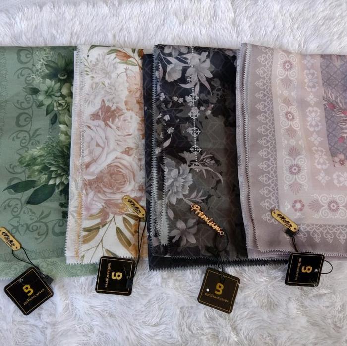 Meliaa scarves original metal logo