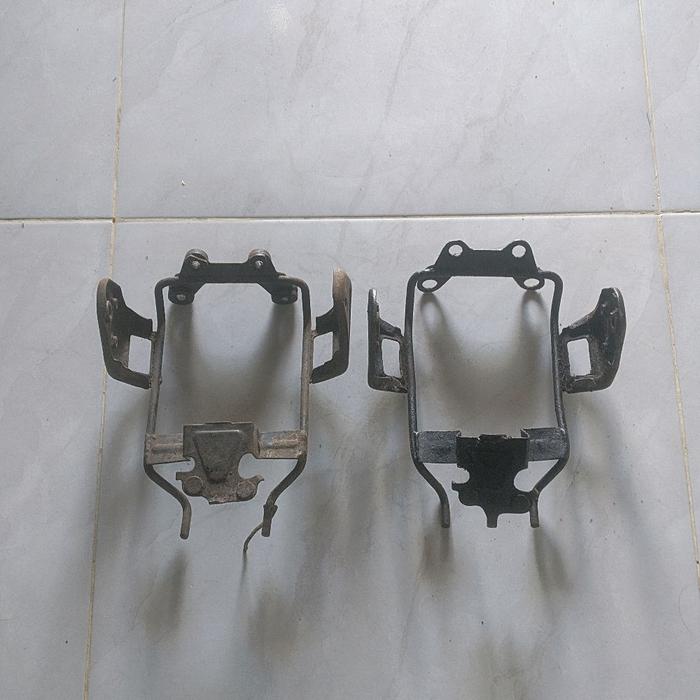 breket lampu depan Honda gl max original
