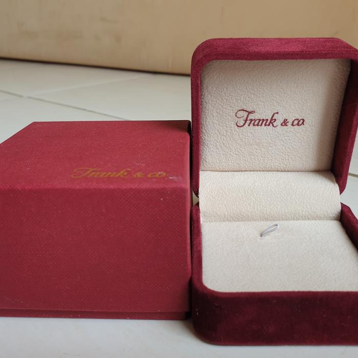 Box Liontin Frank & co Original