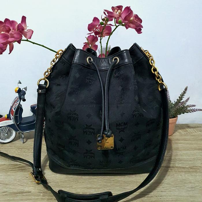 Tas MCM Nylin Drawstring Bucket Bag Authentic