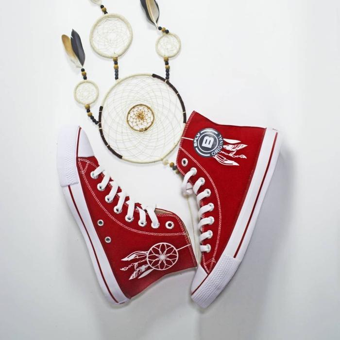 Sepatu Sneakers Olahraga Asli Original Pria Cowok Unik BFLY Imprevious
