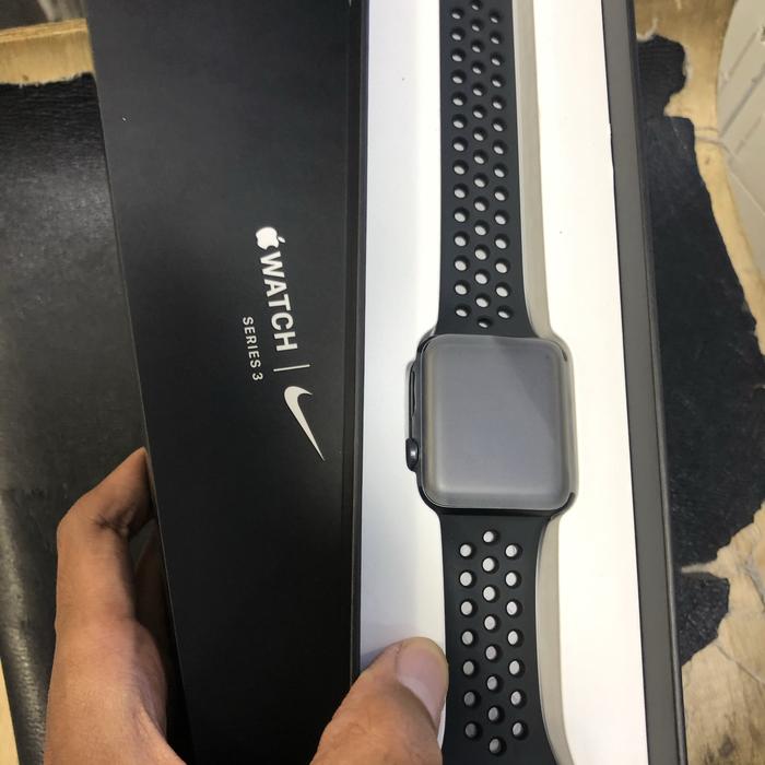 iwatch series 3 42mm nike