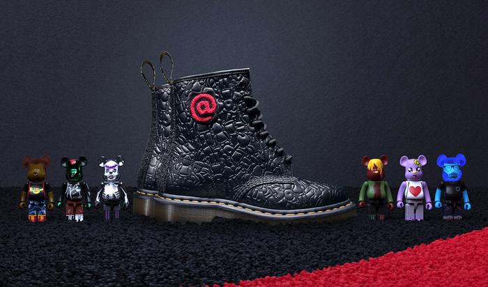 DR MARTENS X MEDICOM 1460