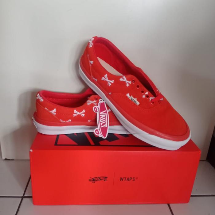 Vans x wtaps era crossbones
