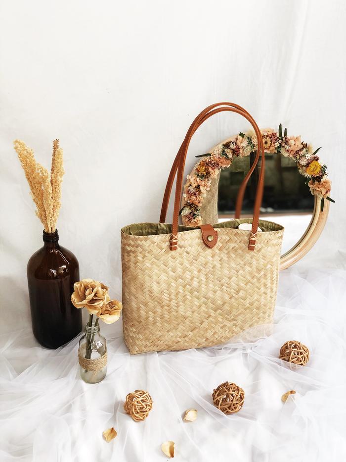 VELA Bag - Tas Anyaman Bambu Khas Lombok VELA Bahan Bambu & Faux Leather Strap Tas Wanita Dari Bambu