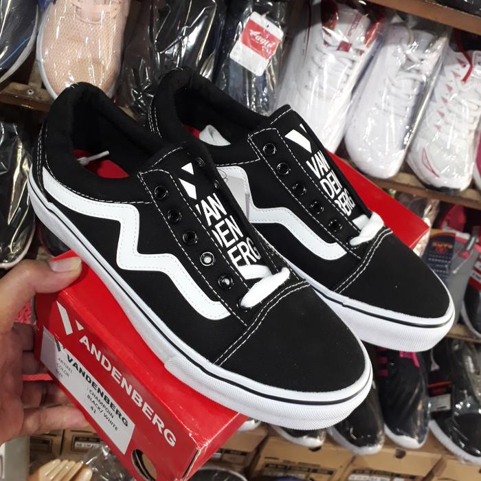 sepatu sneakers pria Vandenberg champion original