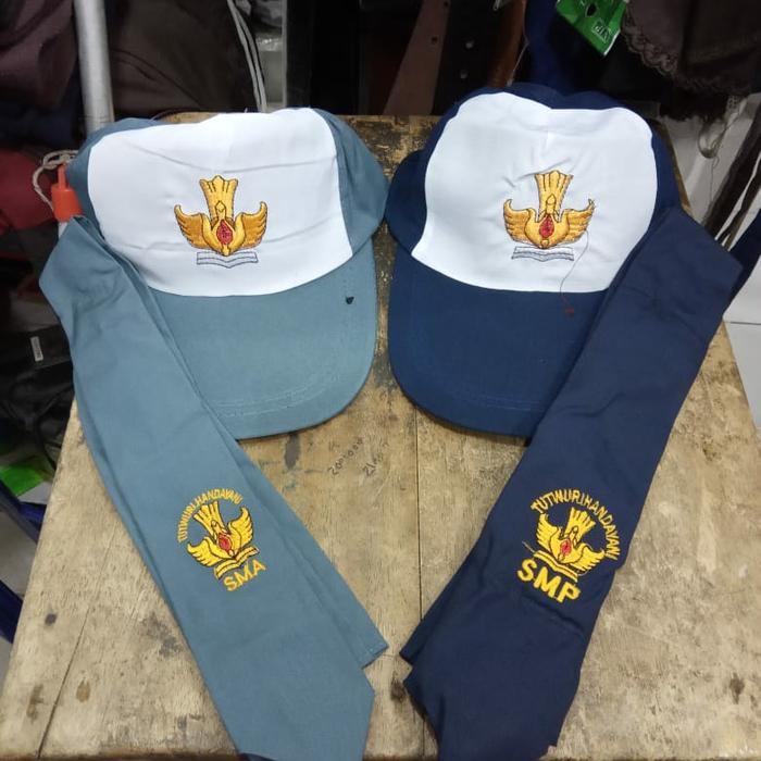 Topi SMP / Dasi SMA / Dasi SMP / Dasi SMA pria dan Wanita