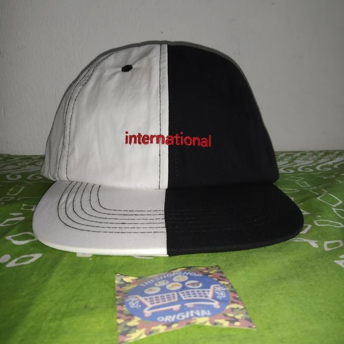 Topi Running Umbro Kinfolk Split 6 Panel Topi Olahraga Original