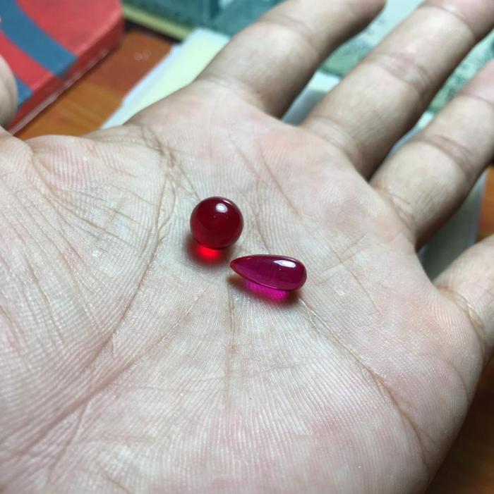 Batu Merah Delima Embun dan Bulat Sepasang Asli 011