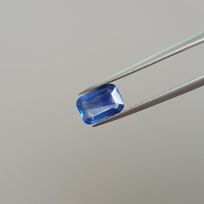 DGL Certified Eye Clean,Heated 1.33 Ct Royal Blue SAPPHIRE Ceylon