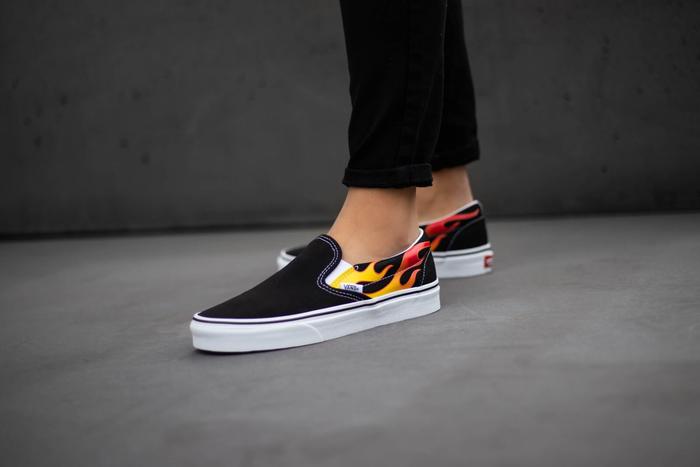 BEST DEAL VANS SLIP ON FLAME BLACK ORIGINAL RESMI STORE