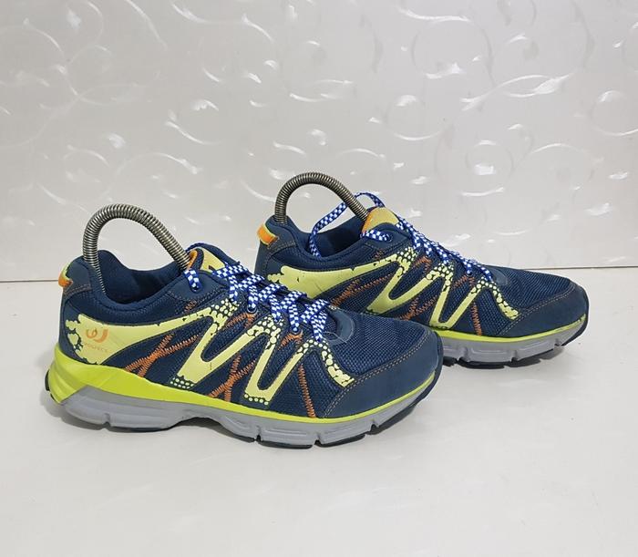 Sepatu PROSPECS Sneakers KOREA Size 40 sd 41 - Original 100 % Second S