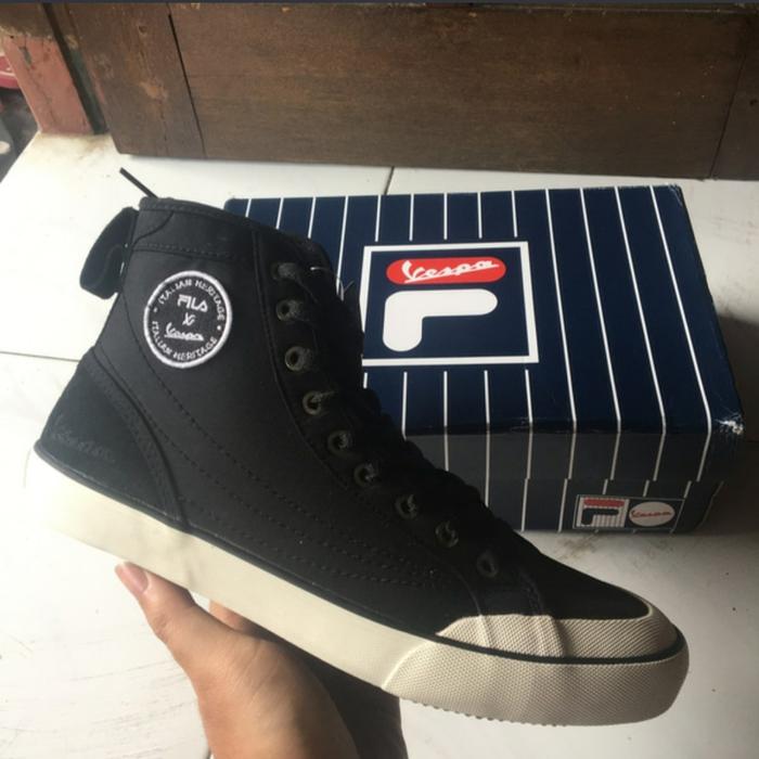 sepatu original fila x vespa