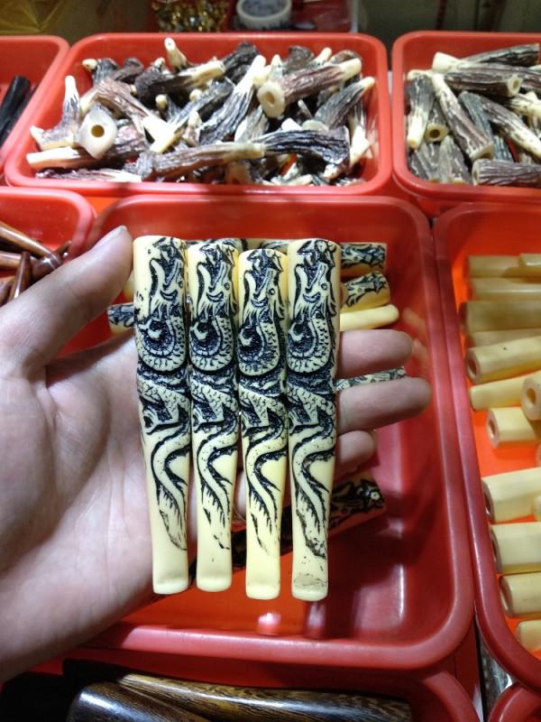 Pipa Ukir Naga