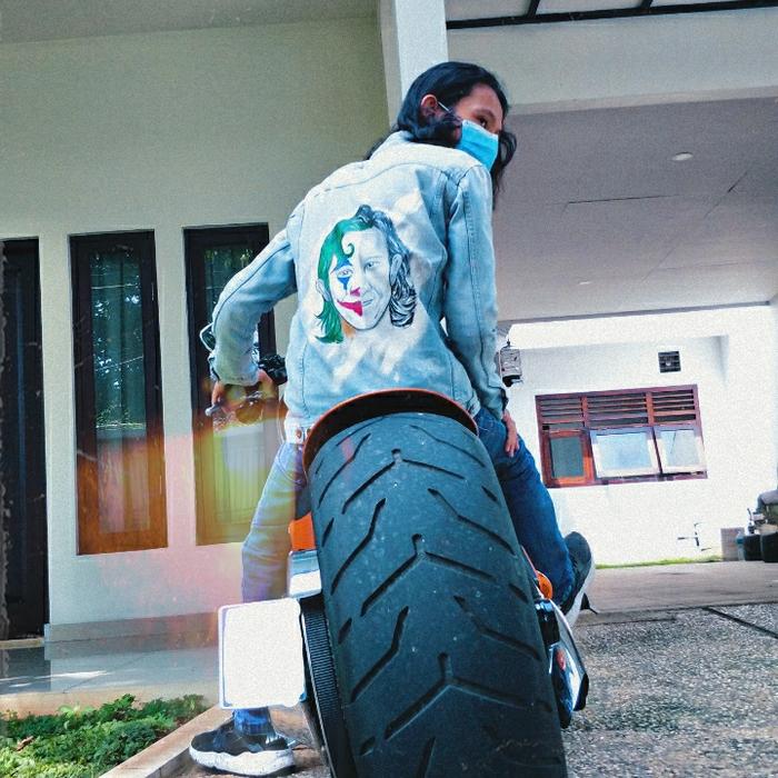 denim jacket custom jaket lukis jeans