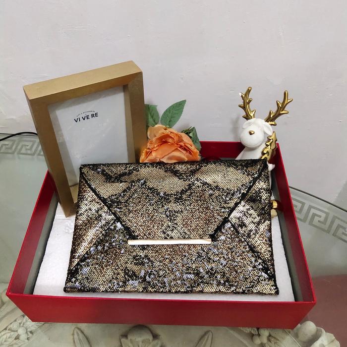 bcbg original clutch bag