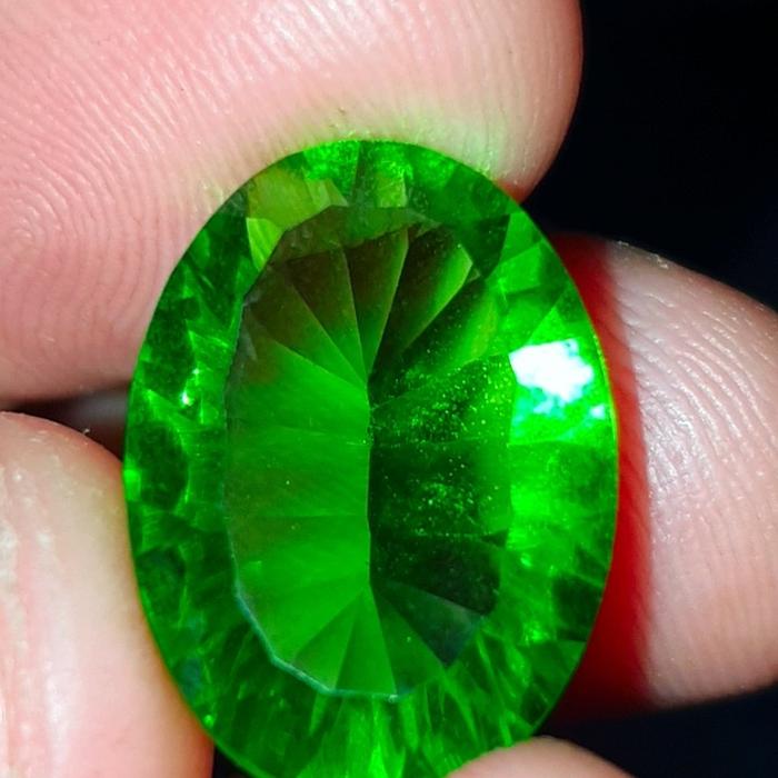 batu moldavite