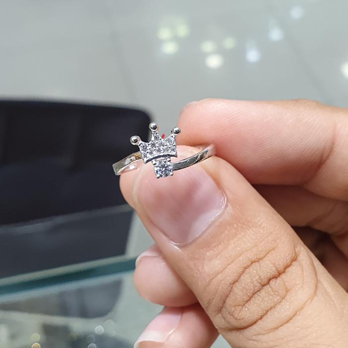 cincin emas putih 750 crown