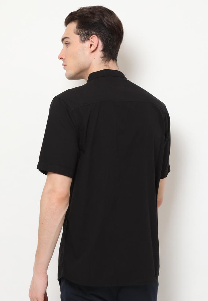 Baju Koko Lengan Pendek Pria Asli Brand MGee 3451C Peace Warna Hitam