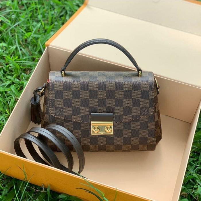 BNIB LV Croisette damier