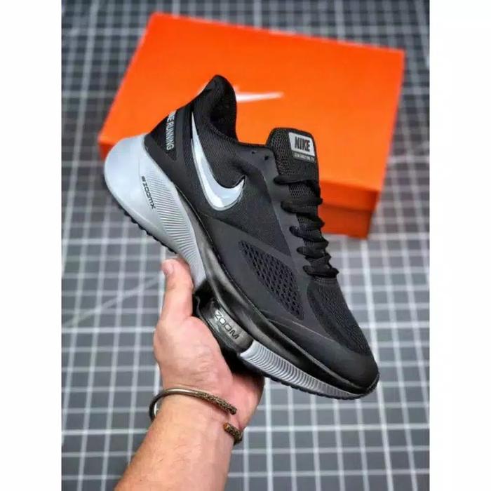 Sepatu Sneakers Nike Zoom Winflo 37x Black Grey