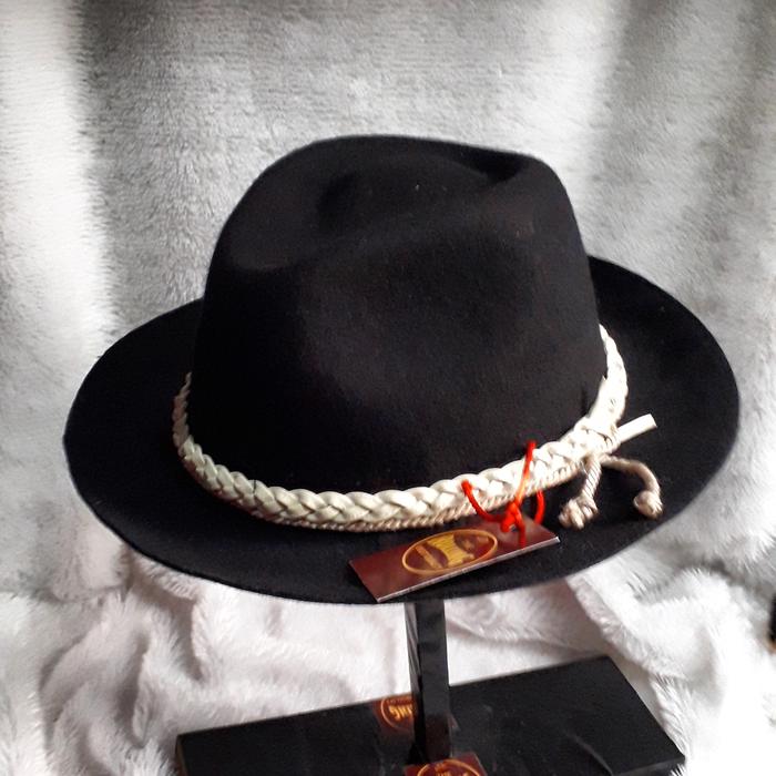 TOPI LAKEN KLASIK THE ROLLING HAT