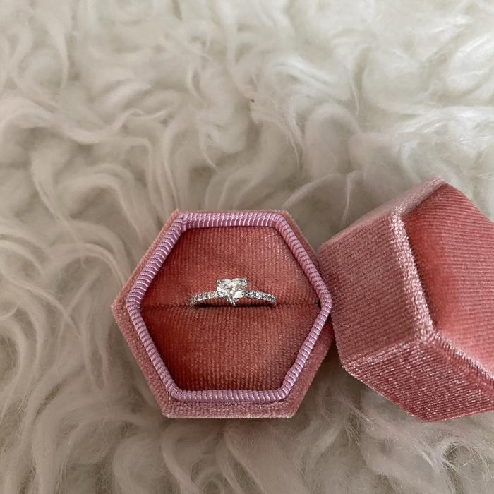 Pelunasan GIA heartshape. Berlian asli. Diamond ring