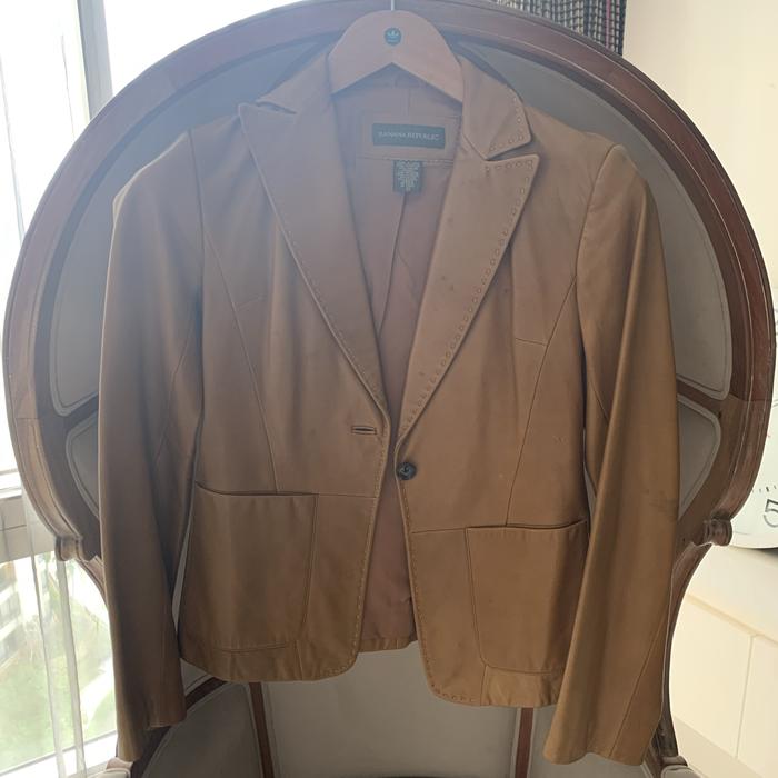 Banana Republic genuine leather jacket preloved size 0